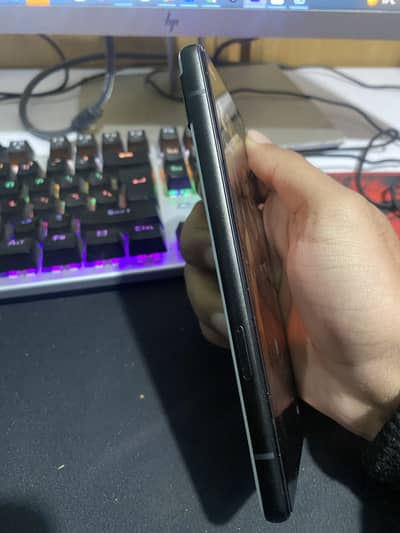google pixel 6a simworking 10/10 condition not a single scratch