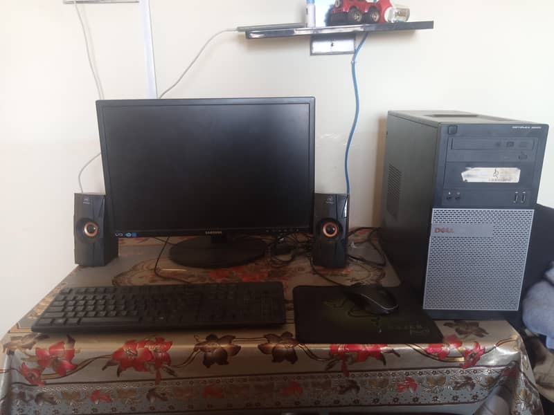 Standard Gaming setup 0