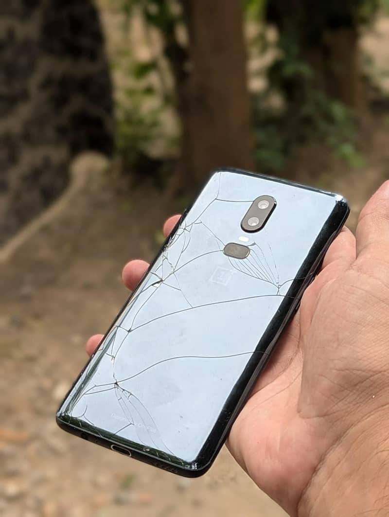 OnePlus 6 12