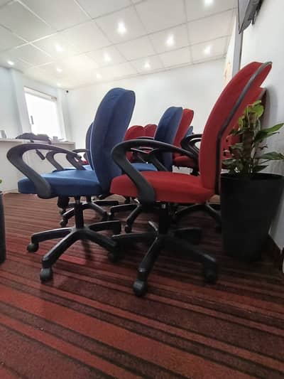  Office Chairs for Sale – Urgent – Bulk Available