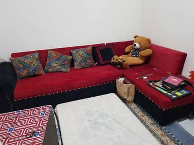 L Shaped Sofa with setti  For Sale