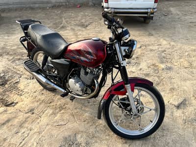 Suzuki gs 150 SE