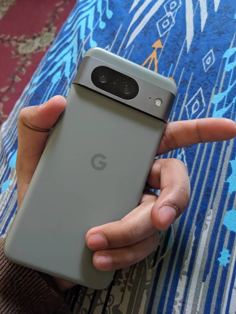 GOOGLE PIXEL 8 1