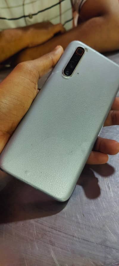 I'm selling mobile realme x3 super zoom with box