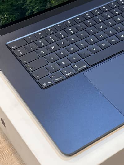 Apple MacBook Air M4 16GB RAM, 256GB SSD 15inch