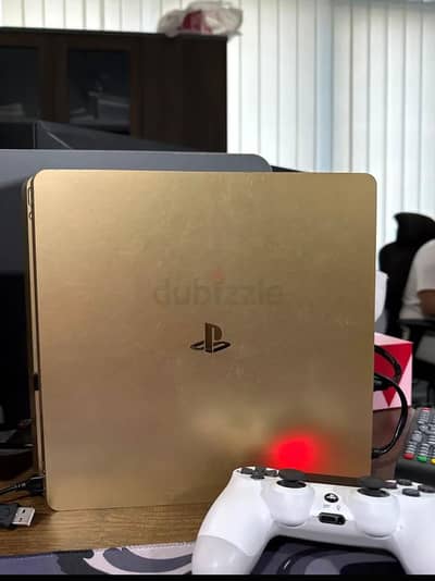 Gold PLayStation 4 512 GB Console With 2 Controller