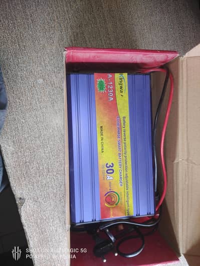 FOUR PHASE SMART BATTERY CHARGER