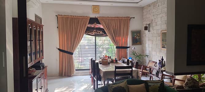 MIAN BROTHERS OFFER DEFENCE PHASE 2 PROPER DOUBLE UNIT ORIGINAL PIC JUST LIKE BRAND NEW 4 BEDROOMS LUXURY 10 MARLA HOUSE FOR SALE ALMOST FINAL 5,75,00,000