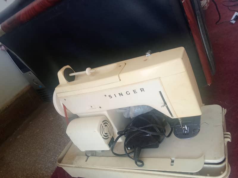 Singer sewing machine 0