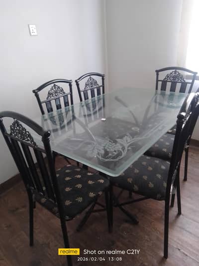 Daining table with 6 chair
