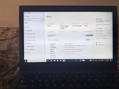 Laptop Lenovo Thinkpadi i5 7th generation 8gb ram 256gb ssd