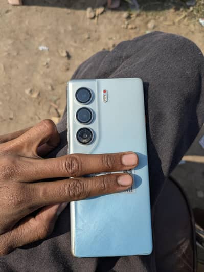 Tecno Camon 40 pro urgent sale 03089884406