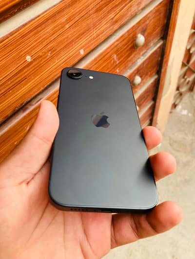 Iphone 16e (Full box) brand new
