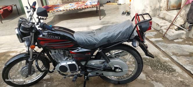 Suzuki GS 150 model 2025