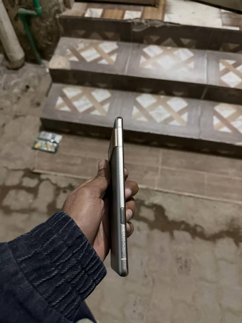 Google pixel 7 pro 2