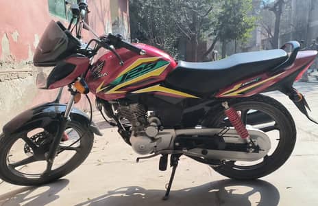 Honda CB 125F 2023