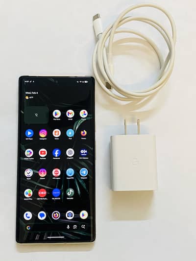 Google pixel 6 pro 12/128 dslr gaming phone with charger