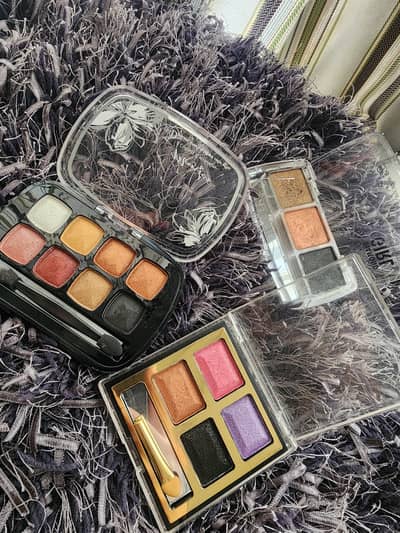 Eyeshadow palettes.