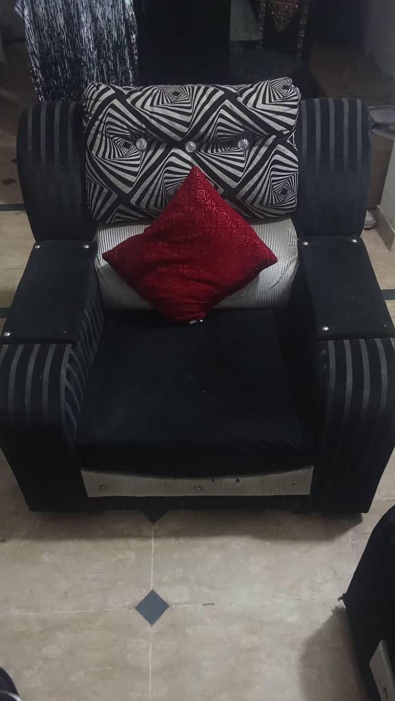 آج آ کر لے جا سکتے ہیں” استعمال شدہ صوفہ سیٹ برائے فروخت (ارجنٹ) 1