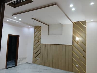 Madal city Canal Road