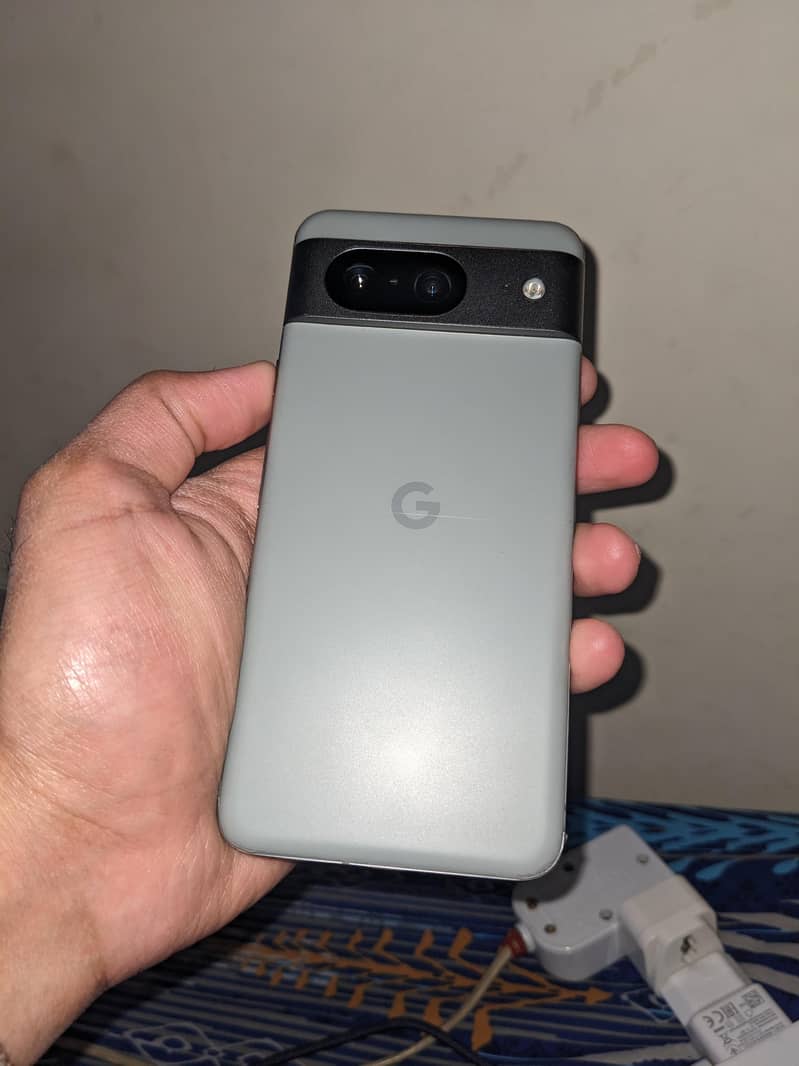 GOOGLE PIXEL 8 11