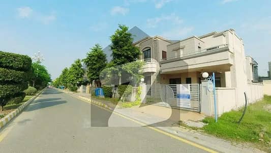 10 Marla House Located On Main Boulevard Available For Sale In Dream Gardens Phase 1