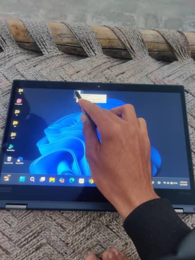 lenovo Thinkpad i5 10 gen with touch display fingers and face both wor