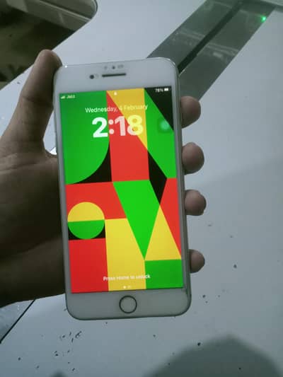 iphone 8 plus good condition 10/10