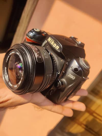 nikon d90 dslr camera with 35-70mm lens