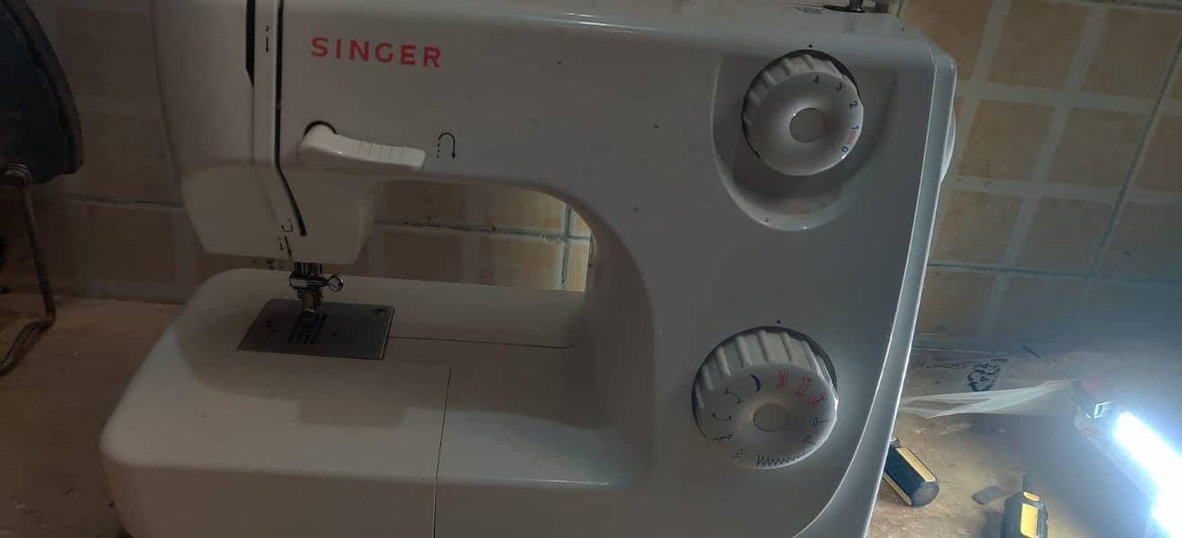 Singer Sewing Machine 3