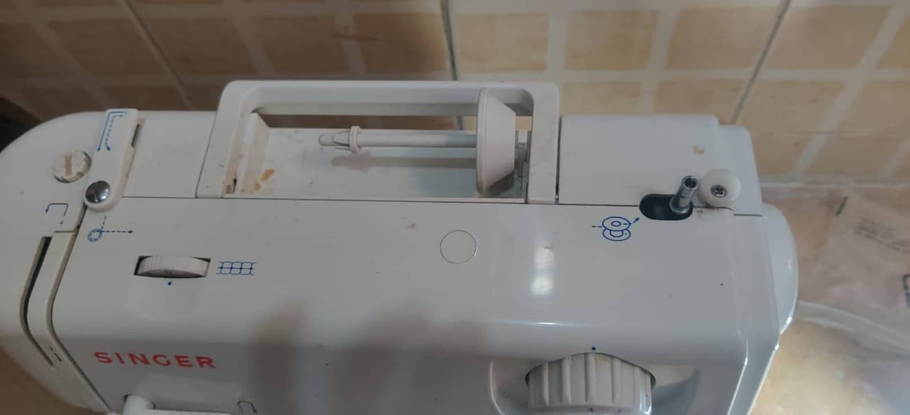 Singer Sewing Machine 9