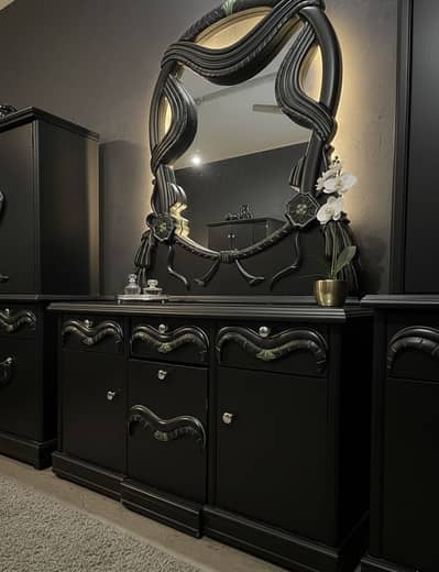 Dressing table for sale