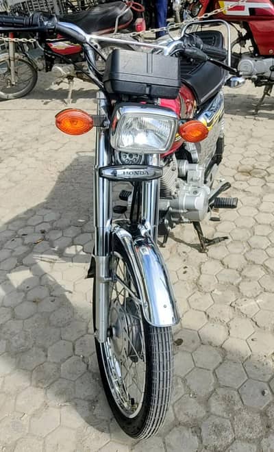 Honda CG125 SelfStart in excellent condition