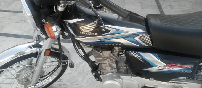black Honda 125 25 new black 