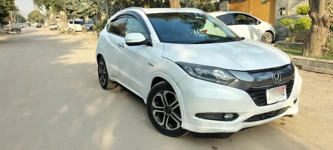 Honda vezel pearl white btr Prius aqua civic vitz