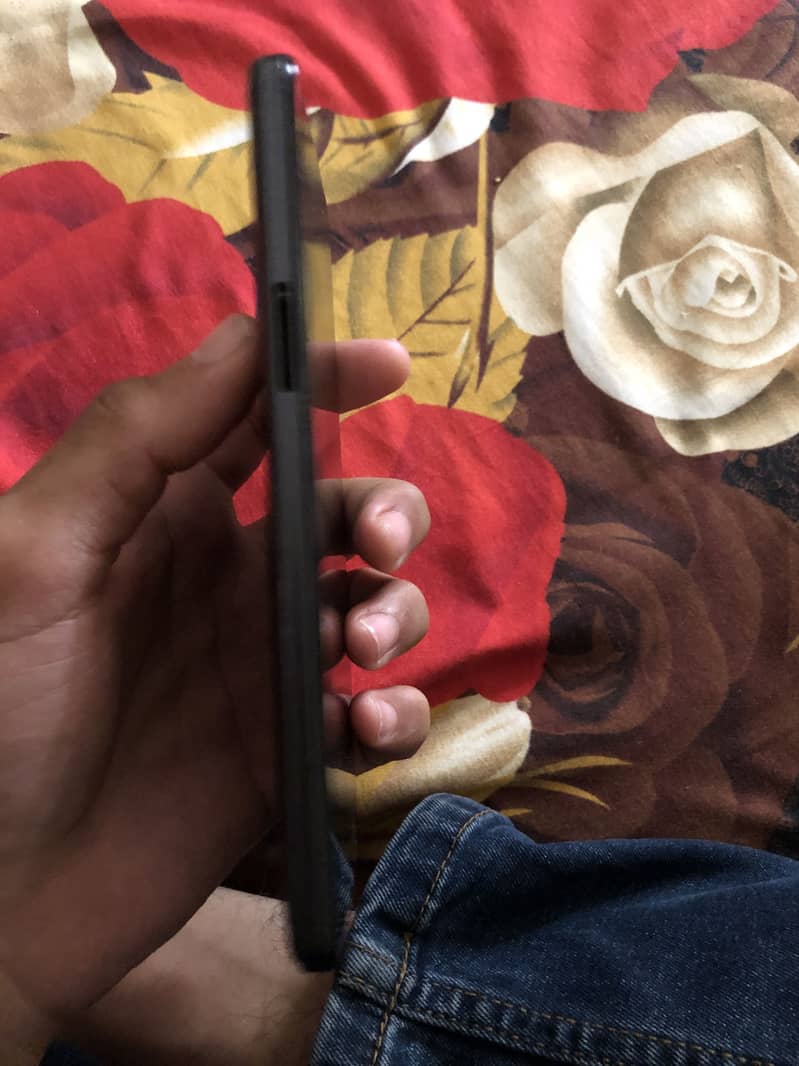 AQUOS ZERO BASIC 5G 3