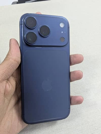 17 Pro jv | 256GB | 38 Cycle | Blue | Apple