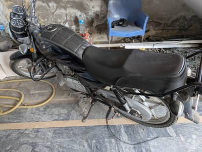 Suzuki GS150 Special Edition