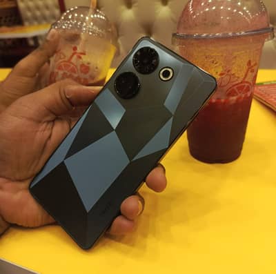 tecno camon 20 pro) 8+8/256gb