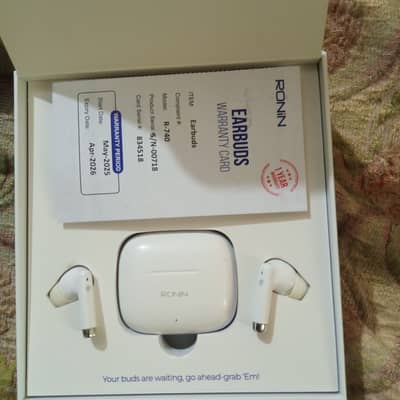 Used Ronin R-740 Earbuds