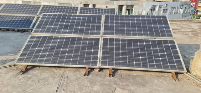 CANADIAN 12×205  WITH STANDS  WORKING