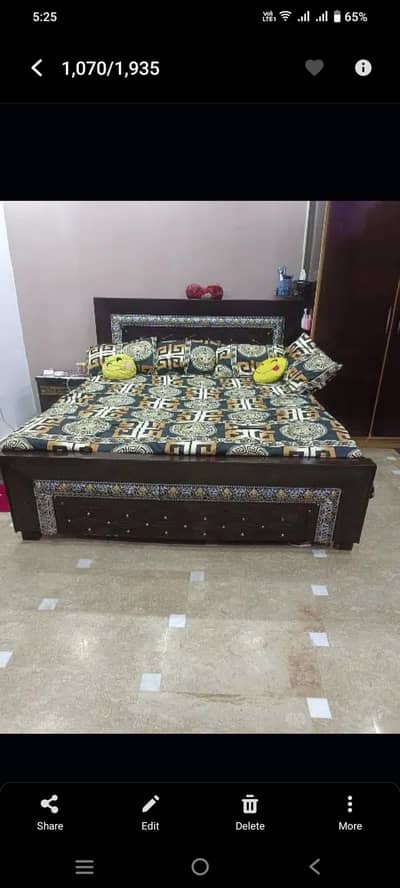 20k bed with side table