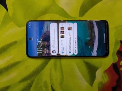 mobile blkul ok hai bas sim ke tray tuth Gye thy sim chlti ha dusri tr