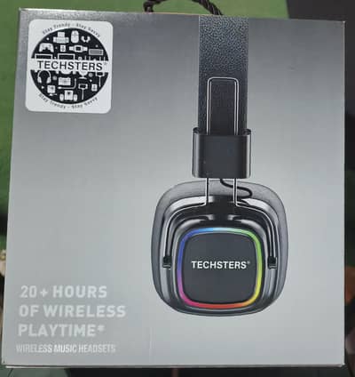 RGB WIRELESS GAMING/SPORTS HEADPHONES BRAND NEW