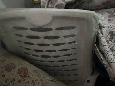 5 office chairs for sale almost new condition