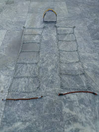 Snow Chain for hatchback cars