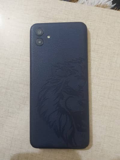 Samsung Mobile A04 3,32