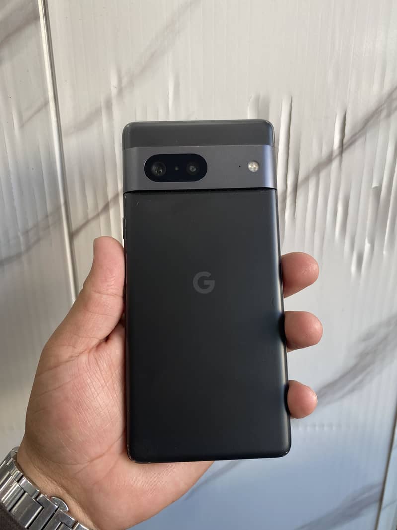 Google Pixel 7 4