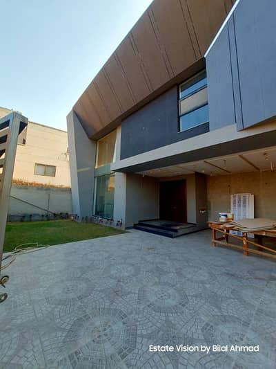 0321 86 10 688 Beautiful Brand New 20 Marla house available for rent in Raza Garden