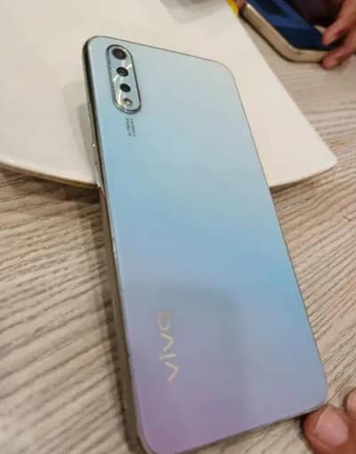 vivo s1